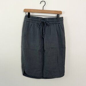 LOFT // gray soft pull on skirt with drawstring S